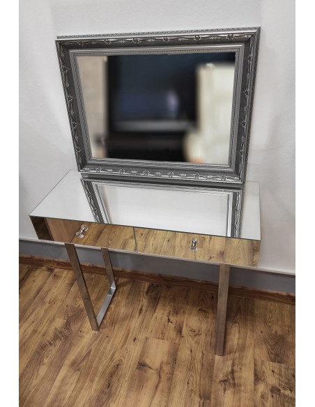Toaletka konsola lustrzana z srebrnymi nóżkami glamour- TOALETKA SREBRNA